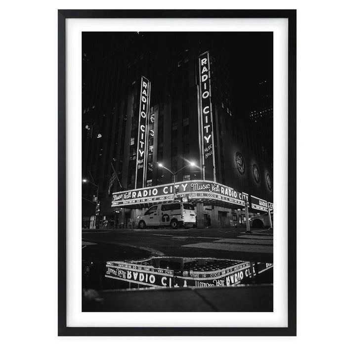 Wall Art's Radio City Music Hall Large 105cm x 81cm Framed A1 Art Print